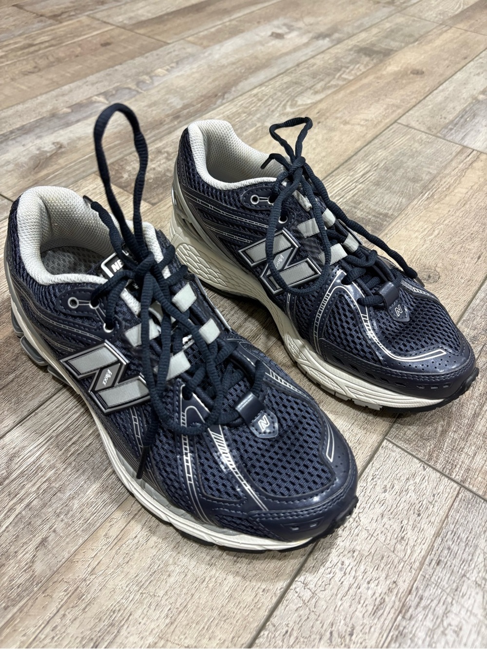 New Balance 1906R Eclipse athletic shoes sneakers
